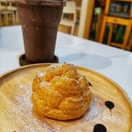 Charm Eatery & Cafe