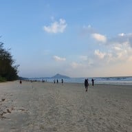 หาดสวนสนประดิพัทธ์