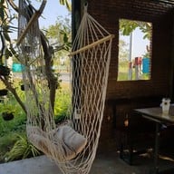 บรรยากาศ ล้านสลัดบัตรคิว