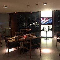 100 East โรงแรมอนันตรา