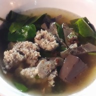 เมนูของร้าน ต้มเลือดหมูนายเส่ย