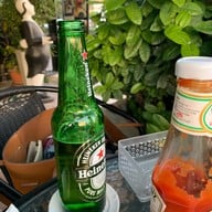 T-TEN Cafe & Restaurant