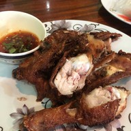 ไก่ทอดเดชา สาขาช่องเขา มอ.