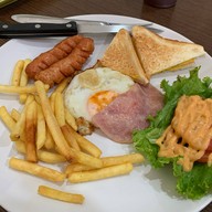 บ่าวโอม
