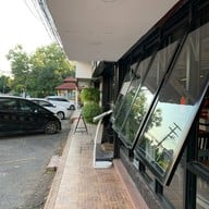 T-TEN Cafe & Restaurant