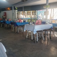 บรรยากาศ ผัดไทยตะวันดา x บะหมี่ไก่ตุ๋น