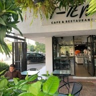 T-TEN Cafe & Restaurant