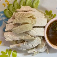 เฮงดีบะหมี่เกี้ยว&ข้าวมันไก่ ชุมชนทุ่งบัว