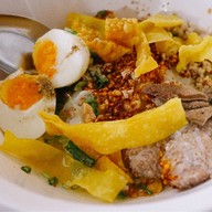 ก๋วยเตี๋ยวโบราณ+เงาะ