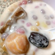 บัวลอยกลมเกลียว by แม่แกว เซนต์หลุยส์