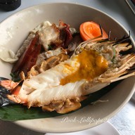เมนูของร้าน โตจังอ๋อง noodlebar บะหมี่กุ้งแม่น้ำเผาเจ้าแรกของไทย ป้อมปราบศัตรูพ่าย