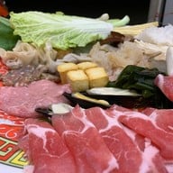 18 มงกุฎ สุกี้-ชาบู เคหะร่มเกล้า