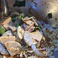 ยำสุดจัด YUM SUD JUD:)