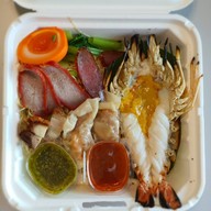 เมนูของร้าน โตจังอ๋อง noodlebar บะหมี่กุ้งแม่น้ำเผาเจ้าแรกของไทย ป้อมปราบศัตรูพ่าย