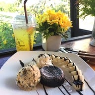 นั่งเล่น วังน้ำเย็น