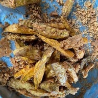 กล้วยทอดใต้ต้นหูกวาง