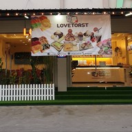 Lovetoast สาขา ศรีด่าน22 ขนมปังปิ้ง ฮันนี่โทสต์ เครื่องดื่มนมสดแท้
