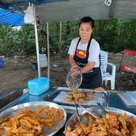 กล้วยทอดใต้ต้นหูกวาง