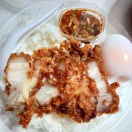 ข้าวหมูทอดเจ๊อ้อม