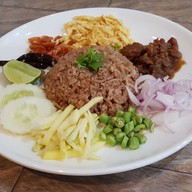 คุณย่าเปี๊ยก (แม่มะลิ)