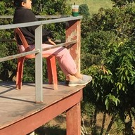 บ้านไร่เดือนฉาย