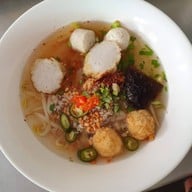 ก๋วยเตี๋ยวลูกชิ้นปลานายมิ้งค์