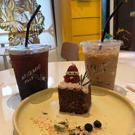 เมนูของร้าน Atomic Pills Central Embassy