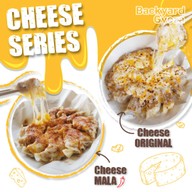 Backyard Gyoza   วัชรพล