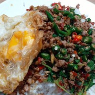 เมนูของร้าน ครัวรสเด็ด อาหารตามสั่ง B6 ตลาดเมืองทอง