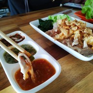 ก๋วยเตี๋ยวหมูแม่เมาะ