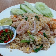 เมนูของร้าน ครัวรสเด็ด อาหารตามสั่ง B6 ตลาดเมืองทอง