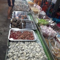 สถาณียำหอยกระดิกแซ่บลิ้นกระดก