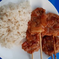 หมูปิ้งนมสด-หญิงนุ้ย