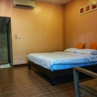 เรือนพฤกษาบูติครีสอร์ท