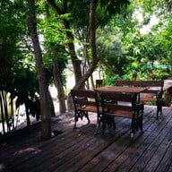 เรือนพฤกษาบูติครีสอร์ท