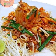 แม่สำรวยผัดไทย
