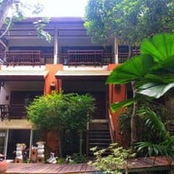 เรือนพฤกษาบูติครีสอร์ท