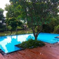 เรือนพฤกษาบูติครีสอร์ท