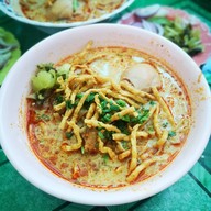 เมนูของร้าน ข้าวซอย ลุงประกิจกาดก้อม