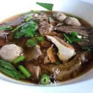 โตเกาเหลาเนื้อ ศรีราชา