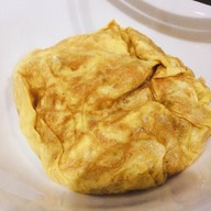 ผัดไทยห่อไข่ช้างเผือก