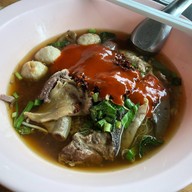 โตเกาเหลาเนื้อ ศรีราชา