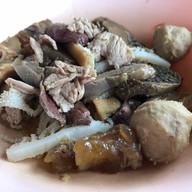 โตเกาเหลาเนื้อ ศรีราชา