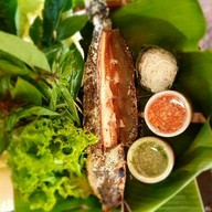เมนูของร้าน ปลาเผาบ้านระจัน