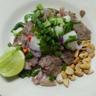 เมนูของร้าน ส้มตำลุงหนวด