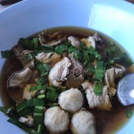 เมนูของร้าน โตเกาเหลาเนื้อ ศรีราชา