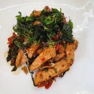 Villa Restaurant (วิลล่า เรสเตอรอง) เจ้าคุณวิลล่า คอมมูนิตี้มอลล์ ถนนเจ้าคุณทหาร เขตลาดกระบัง