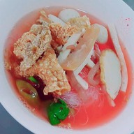 เมนูของร้าน ลูกชิ้นหมู เย็นตาโฟ นครปฐม เจ้าเก่า ซ.วัดโลกา (344หน้าร้านศรีพิพัฒน์) ไม่มีสาขา