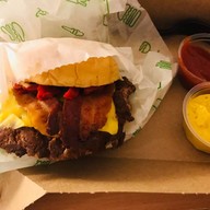 shake shack  russia arbat st.