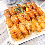 เมนูของร้าน Dr.Fah Chicken ไก่ทอดกรอบเกาหลี บางแสน